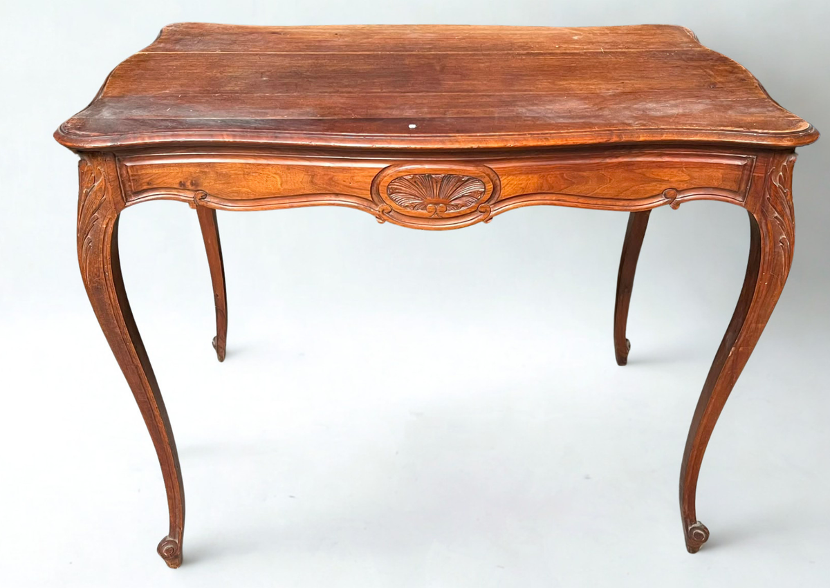 Table d'appoint style Louis XV