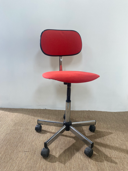 Chaise roulante de bureau rouge