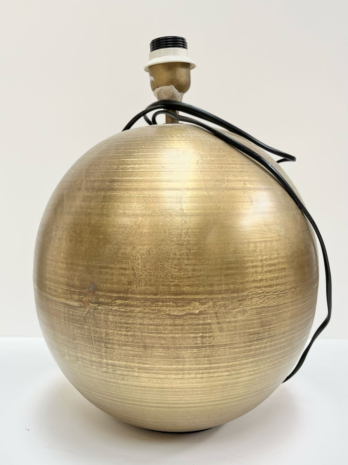Pied de lampe ronde dorée