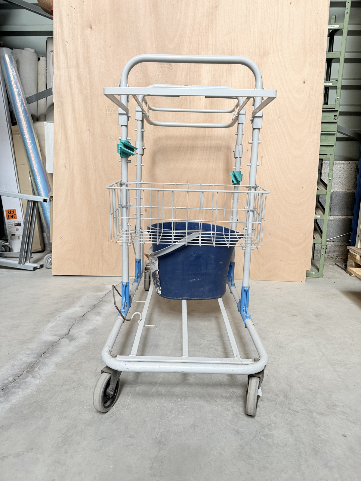 Chariot de ménage