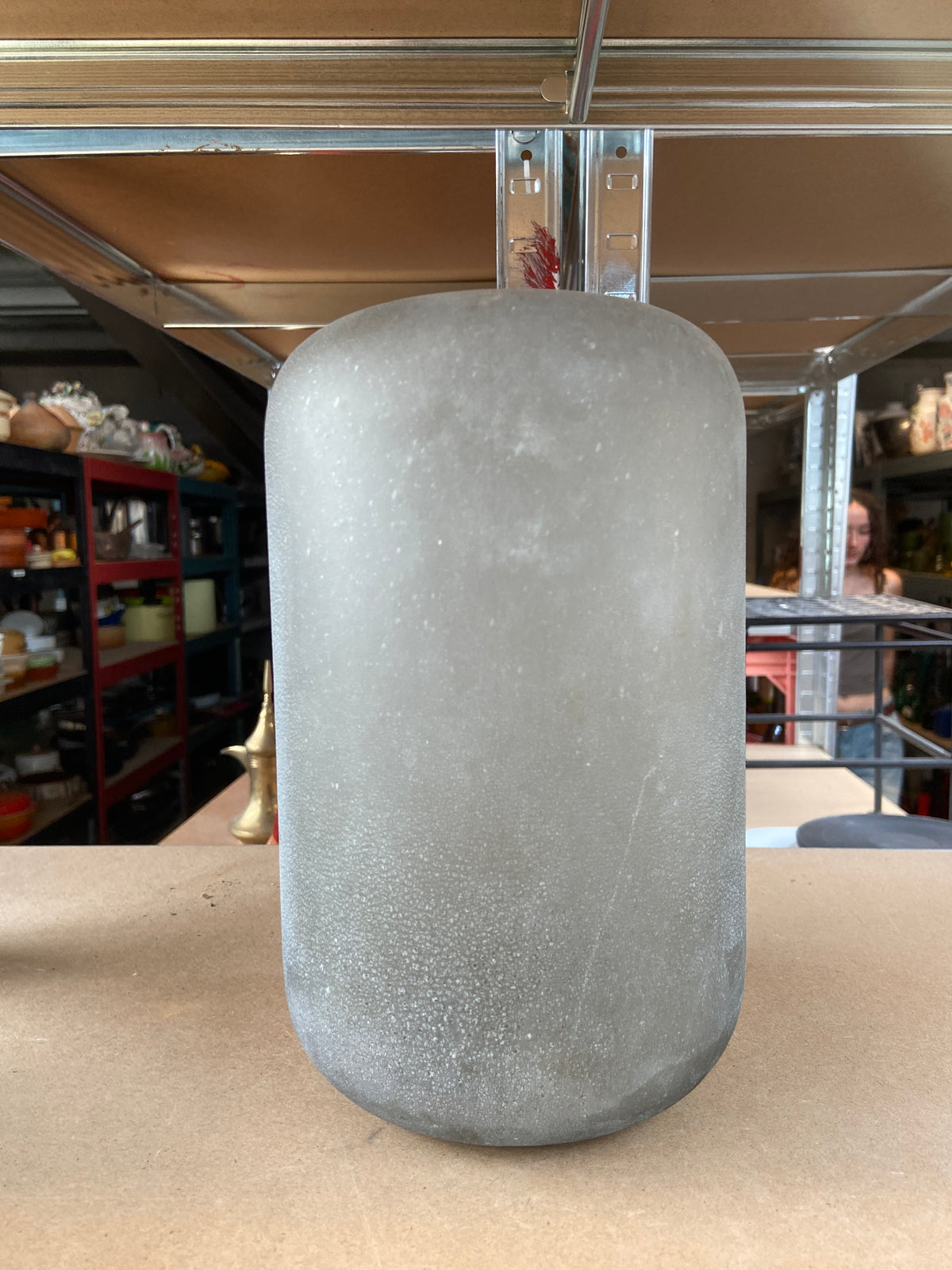 Vase verre translucide gris