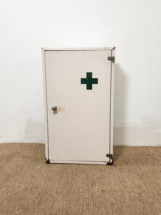 Petite armoire médical
