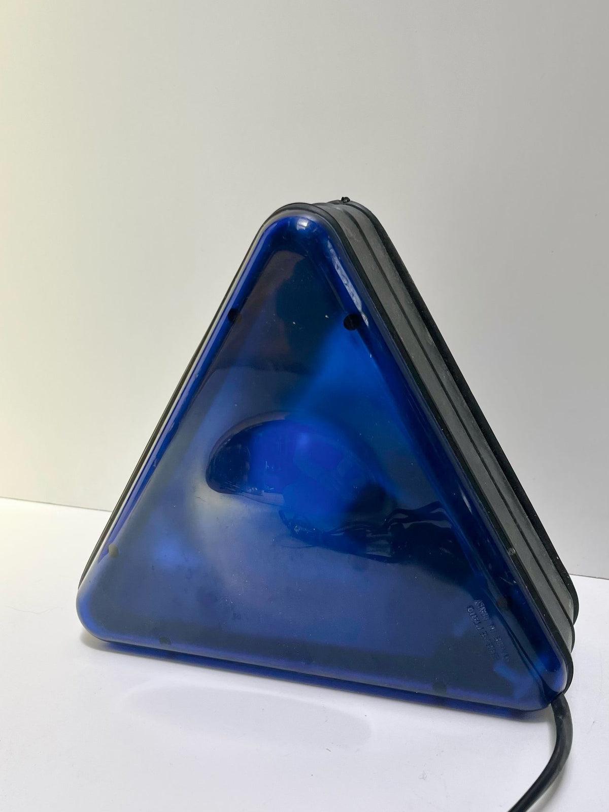 Lampe triangle bleue