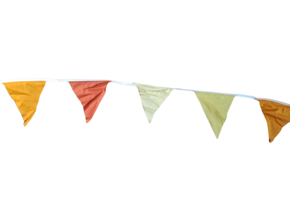 Guirlande de fanions triangulaires en tissu aux nuances de jaune et d'orange