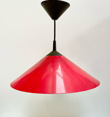 Suspension rouge