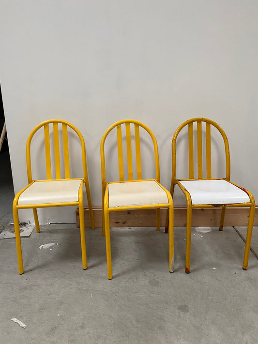 Chaises écoliers jaune