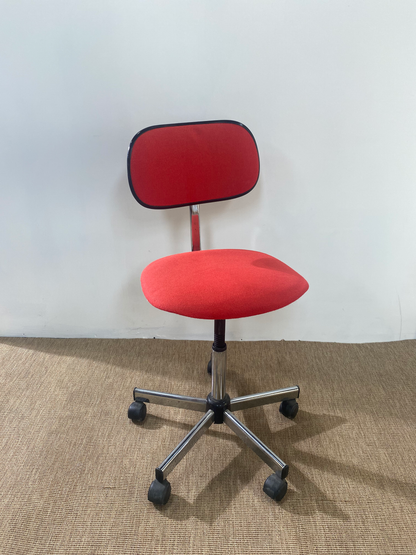 Chaise roulante de bureau rouge