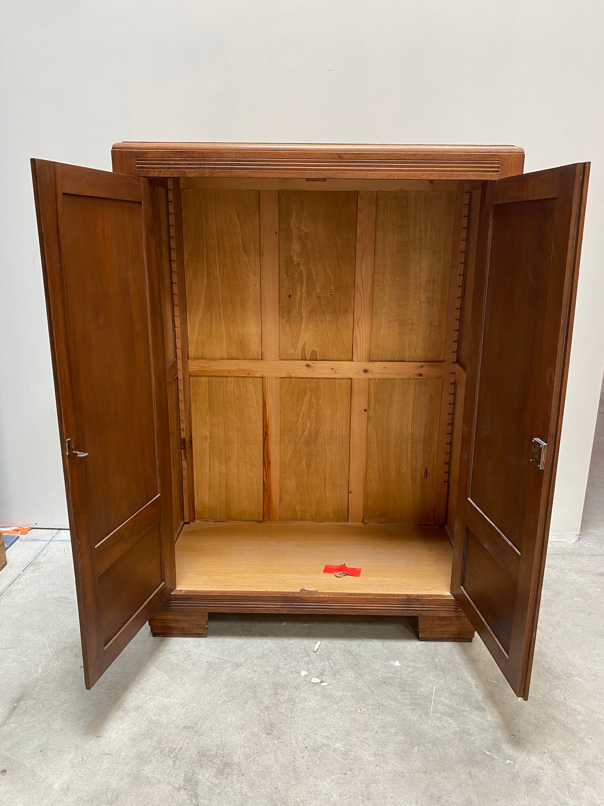 Armoire en bois