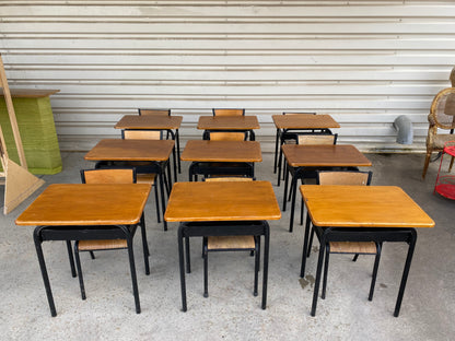 Ensemble table écoliers et chaises