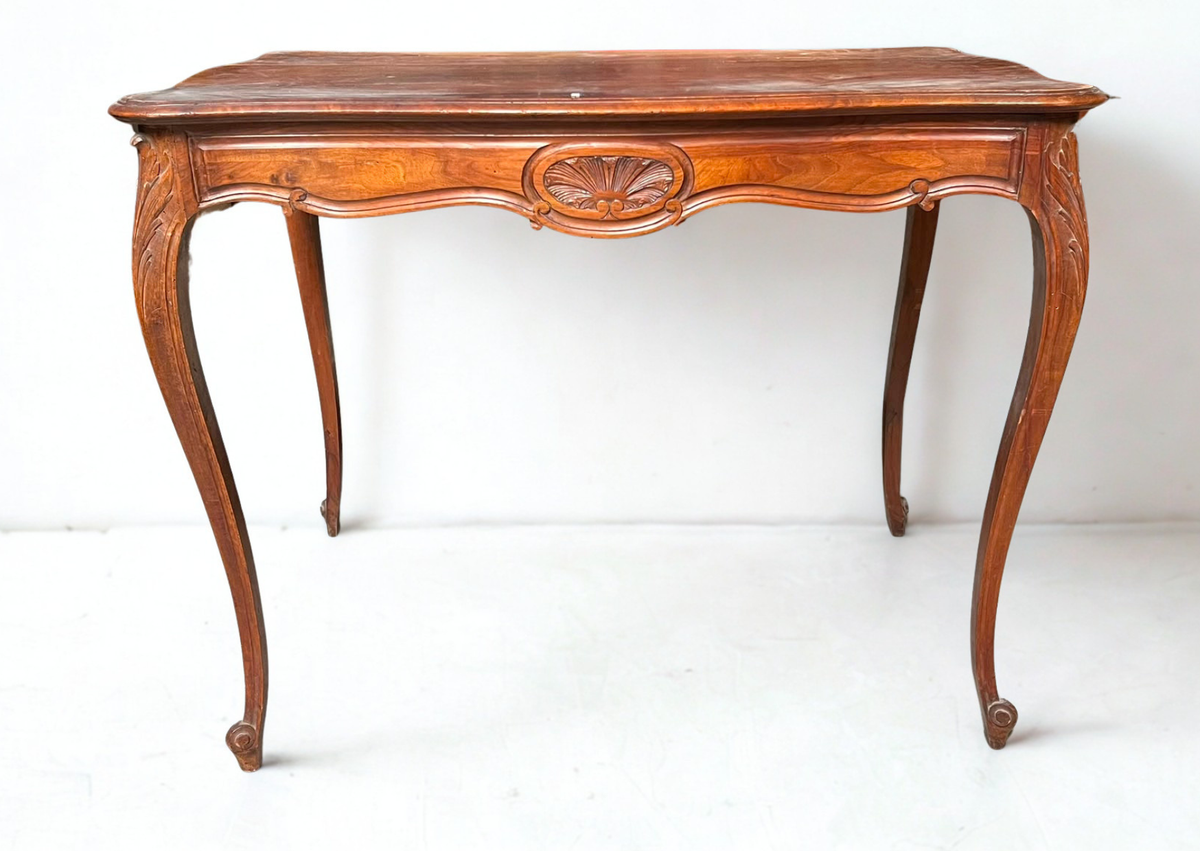 Table d'appoint style Louis XV