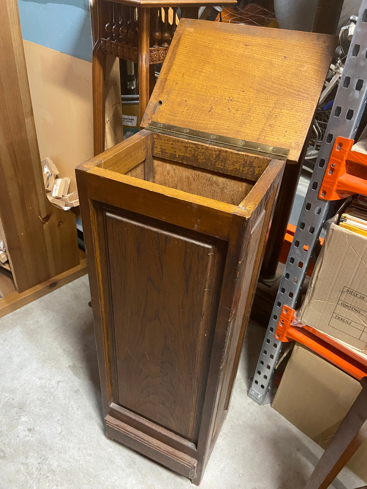 Piédestal avec ouverture - bois