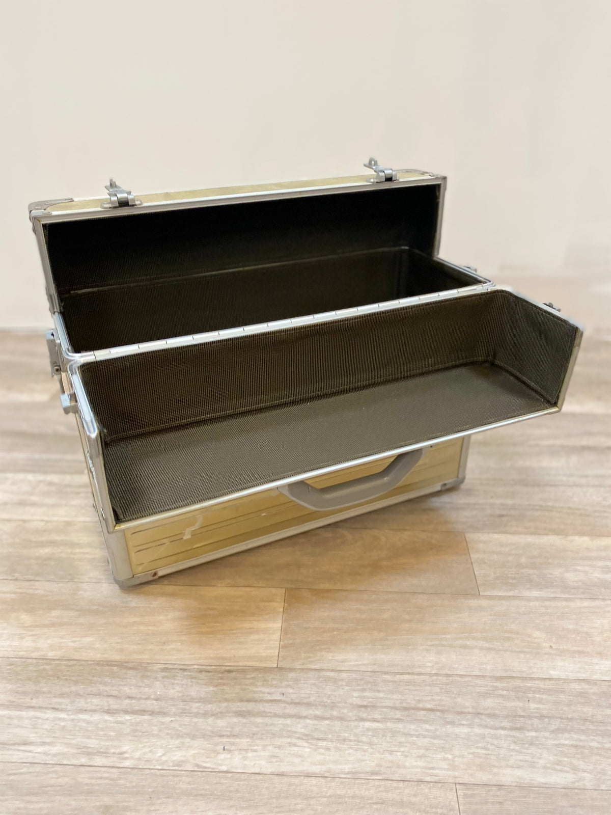 Valise - métallique
