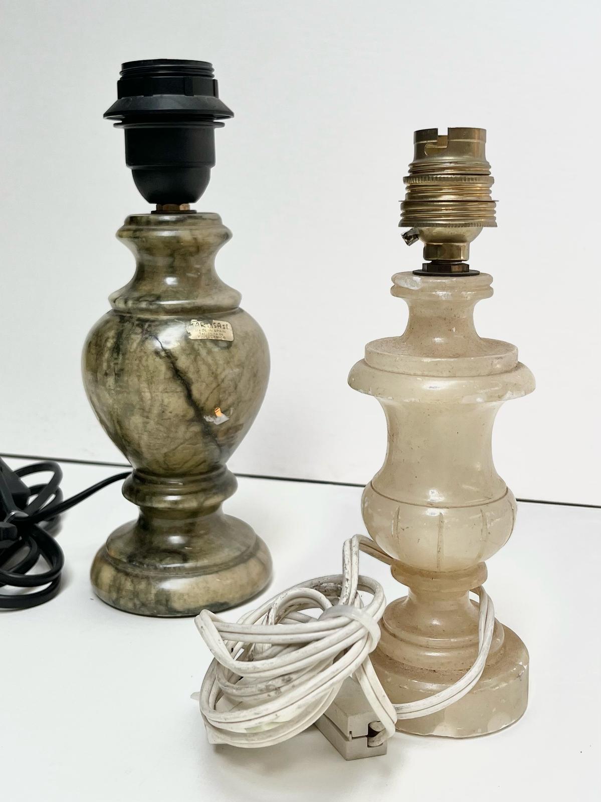 Pied de lampe en marbre blanc et vert