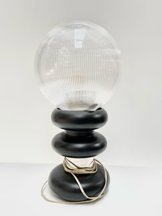 Lampe moderne noire et argentée