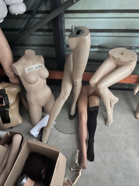 Faux mannequins
