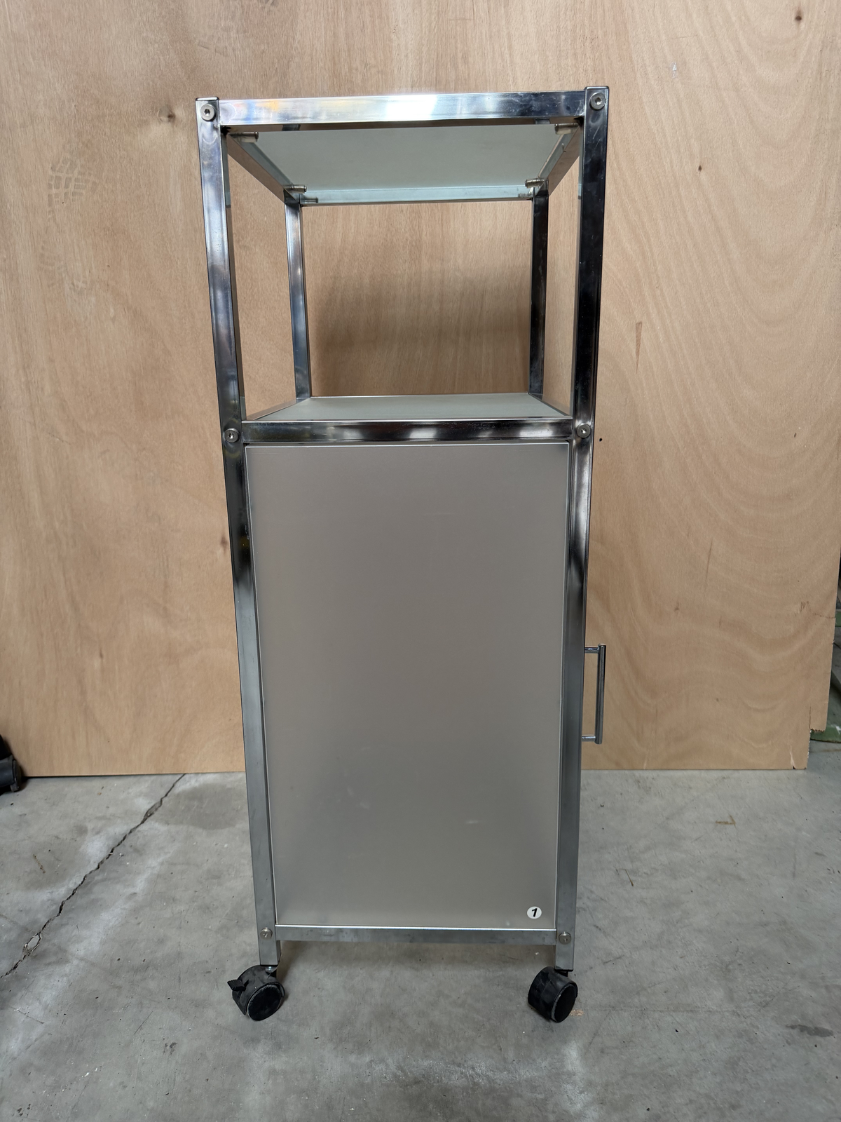 Meuble verre translucide