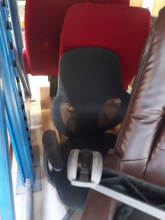 Chaise de bureau noire