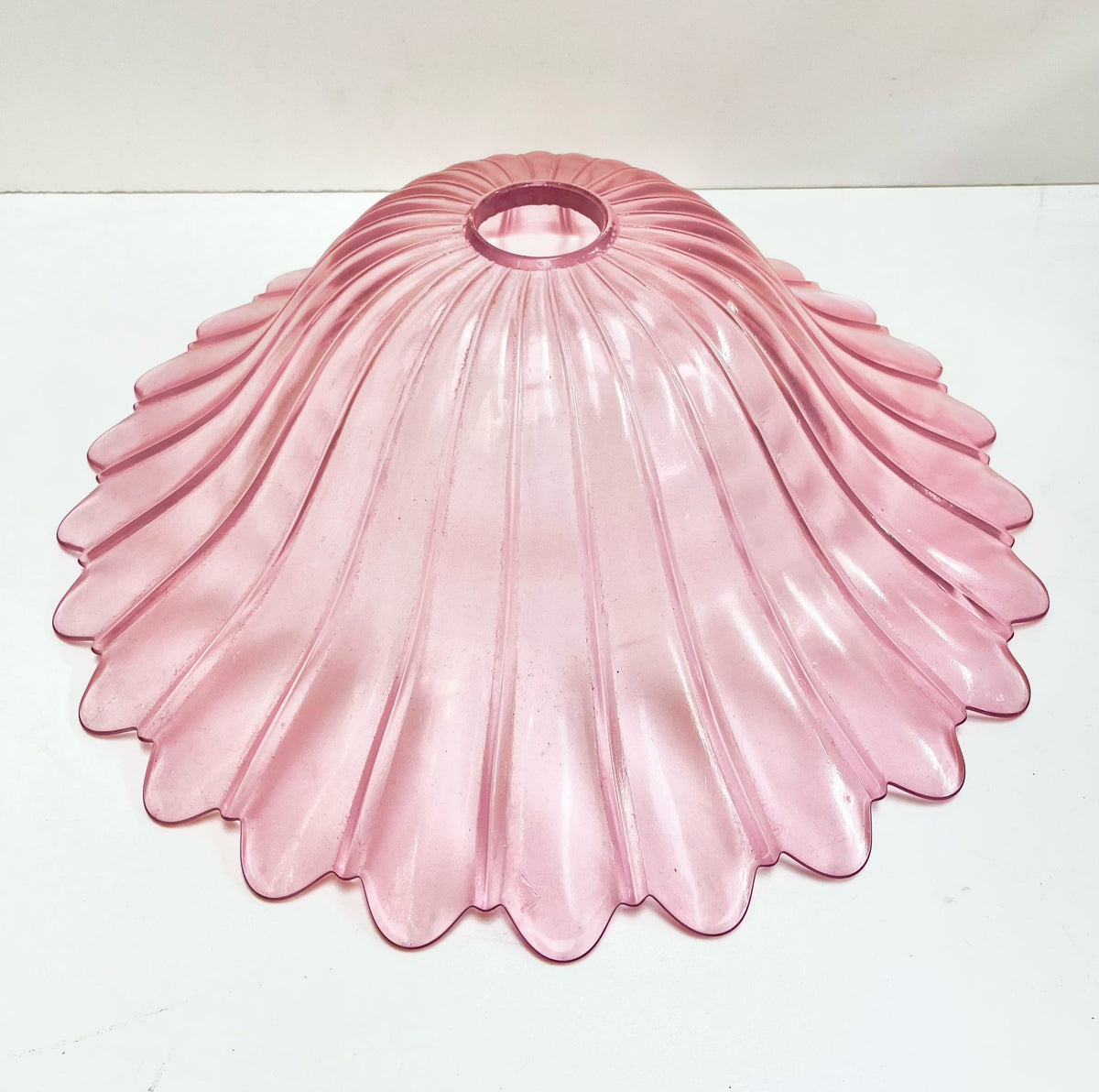 Abat-jour en verre rose fleur