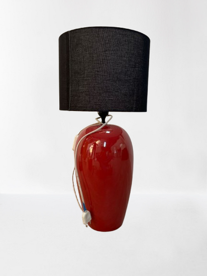 Pied de lampe rouge