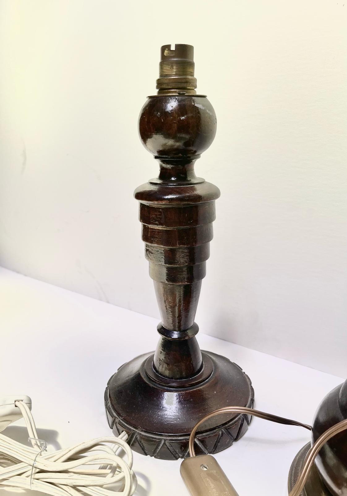 Pied de lampe bois foncé