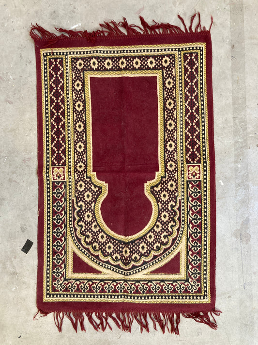 Tapis oriental rouge et jaune