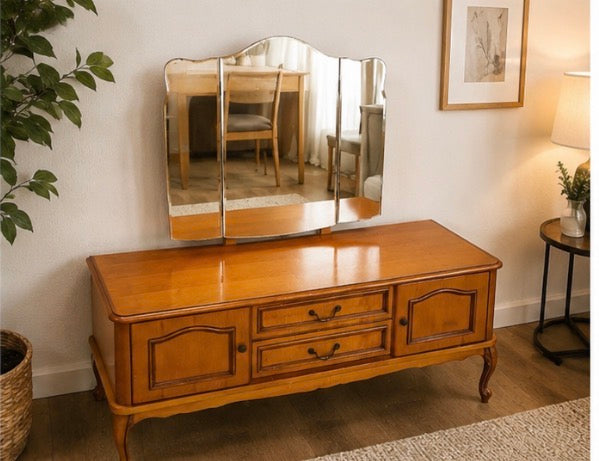 Coiffeuse - Meuble bas avec miroir triptyque vintage – Style classique