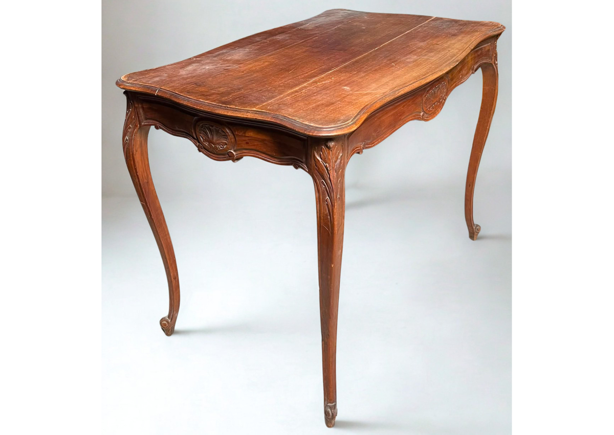 Table d'appoint style Louis XV