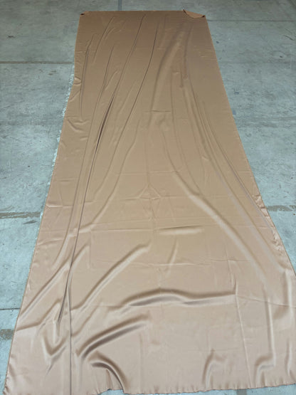 Tissu rose pâle satiné