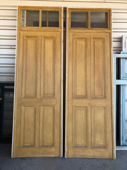 Grande porte en bois