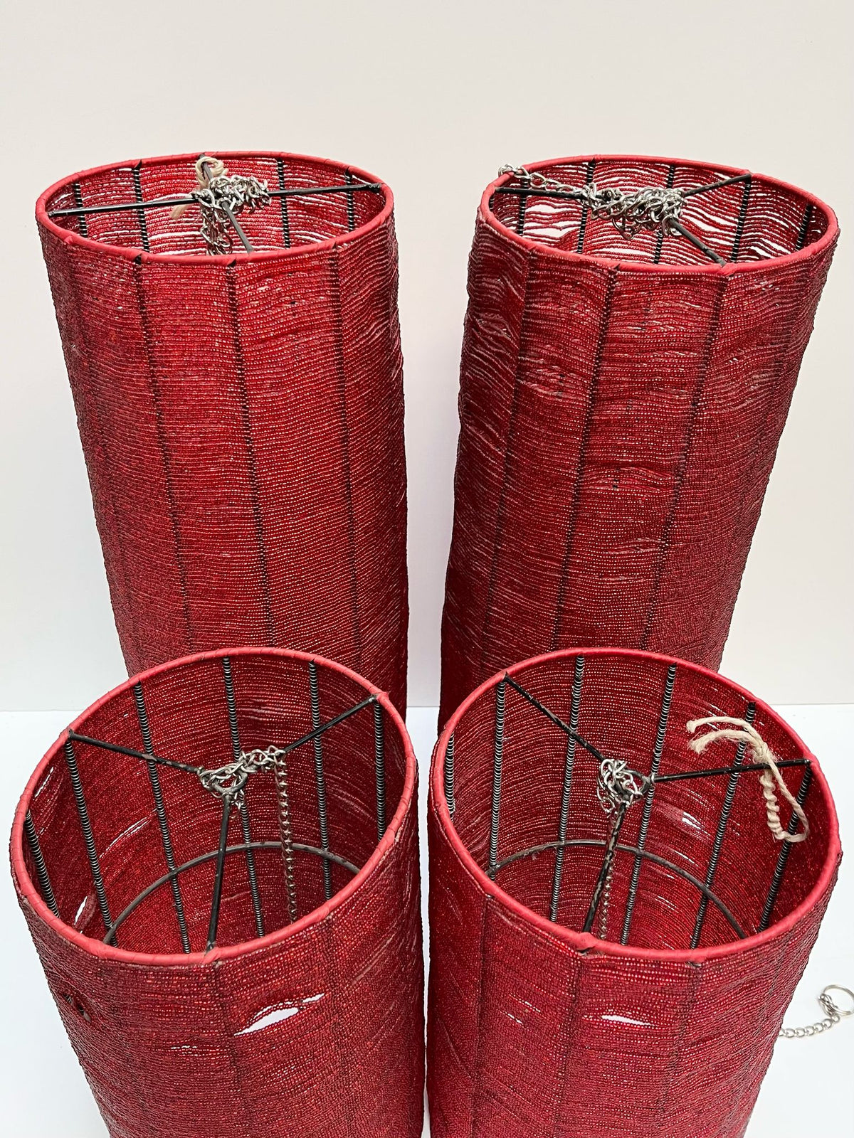 Suspension rouge perle