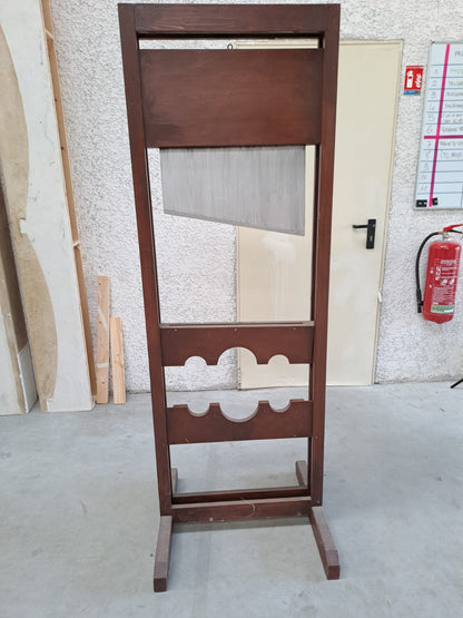 Fausse guillotine