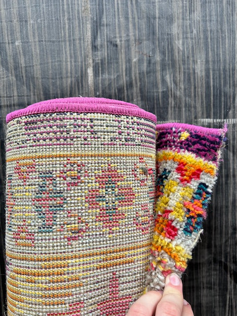 Grand tapis polychrome
