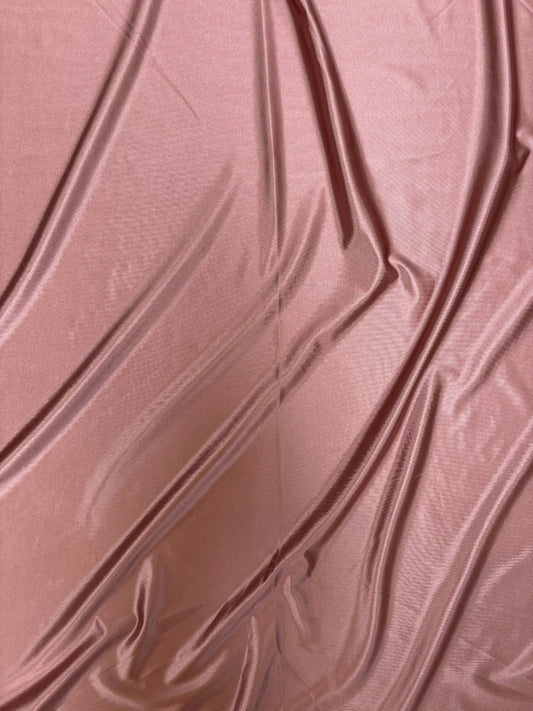 Long tissu rose satiné
