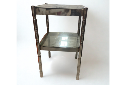 Table de chevet - argenté et verre