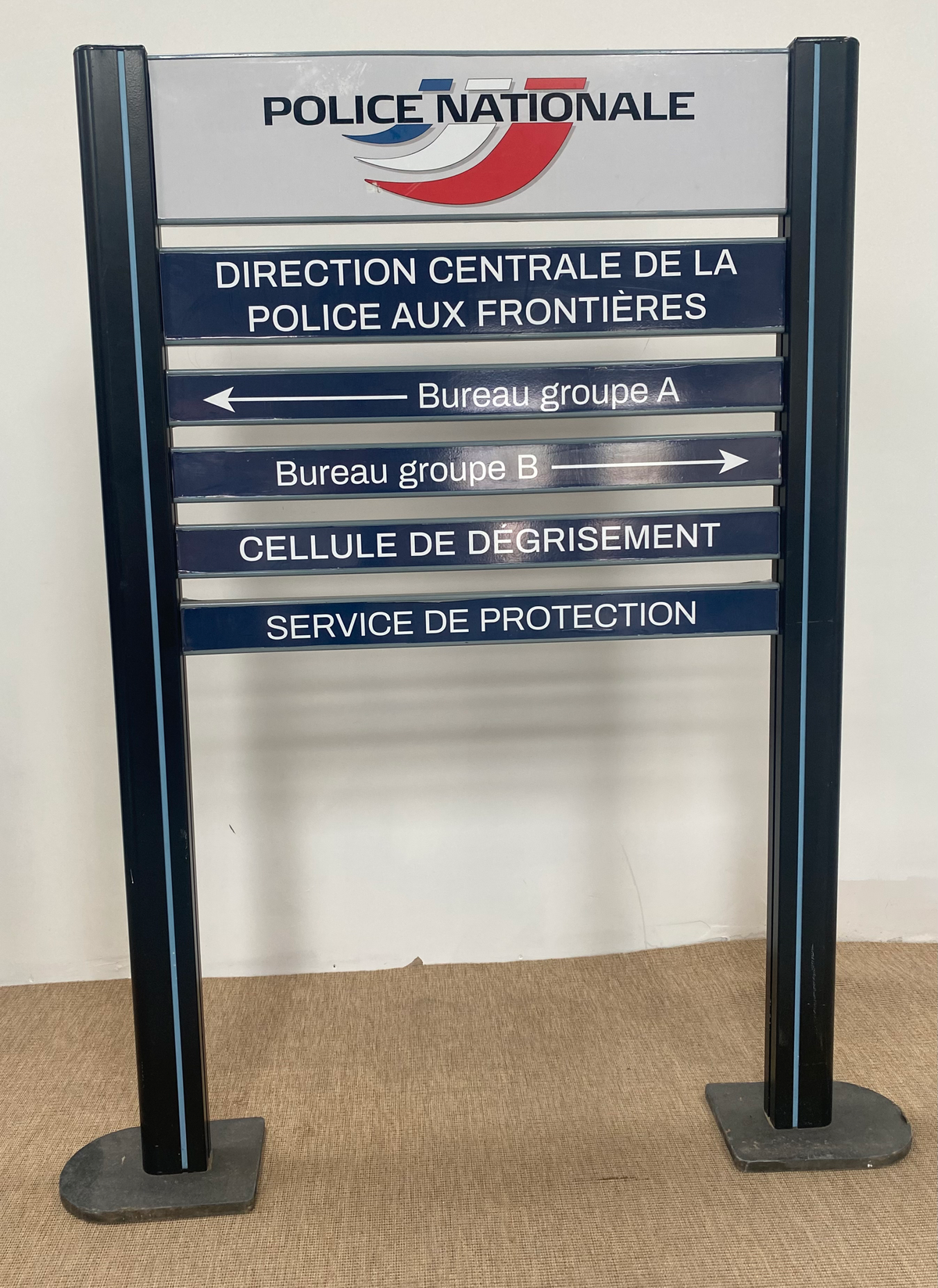 Police - Panneau sur pied Intérieur R/V