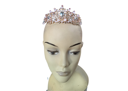 Diadème rose et doré orné de strass et de perles
