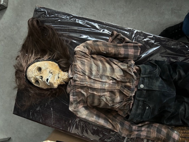 Faux Cadavre Femme 1