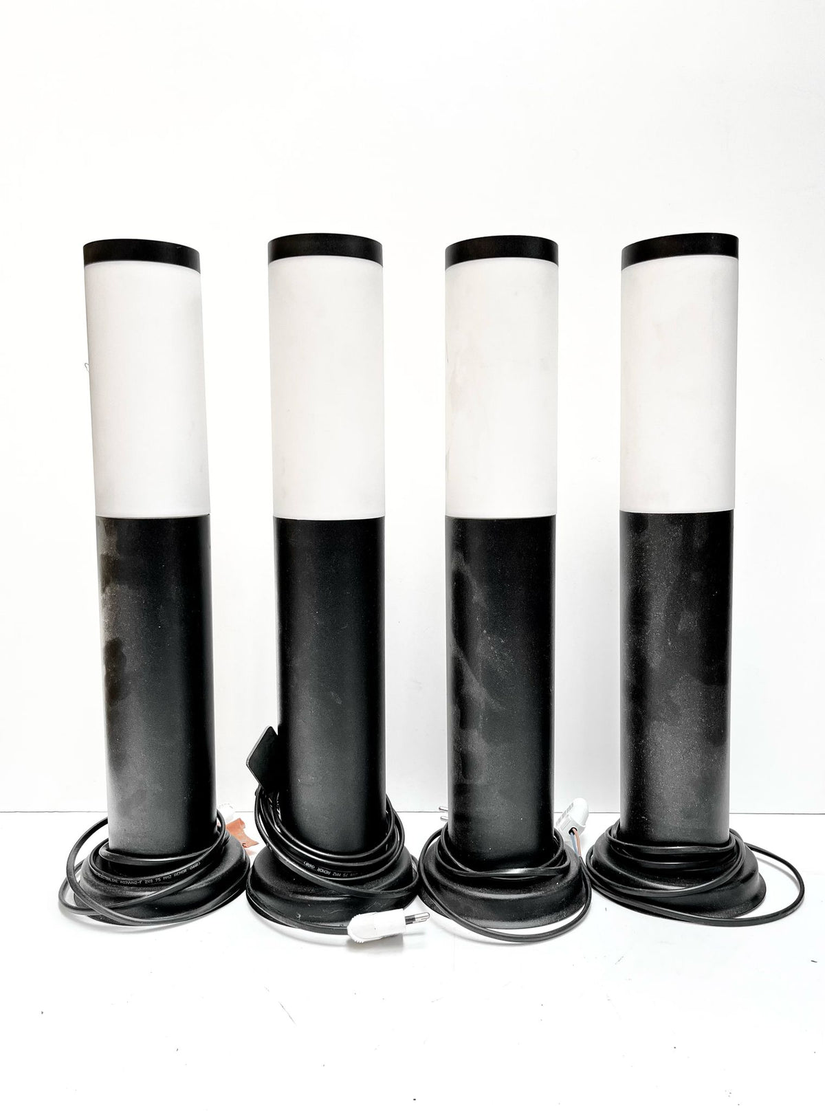 Petites lampes d'extérieur noir et blanc