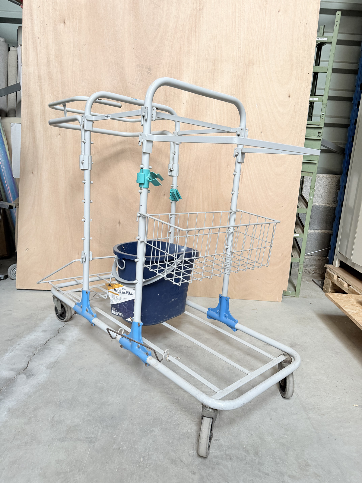 Chariot de ménage