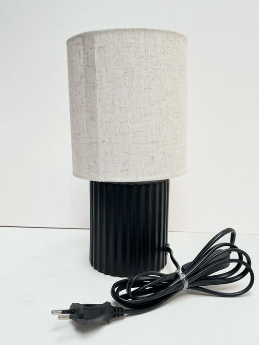 Lampe noire et blanche