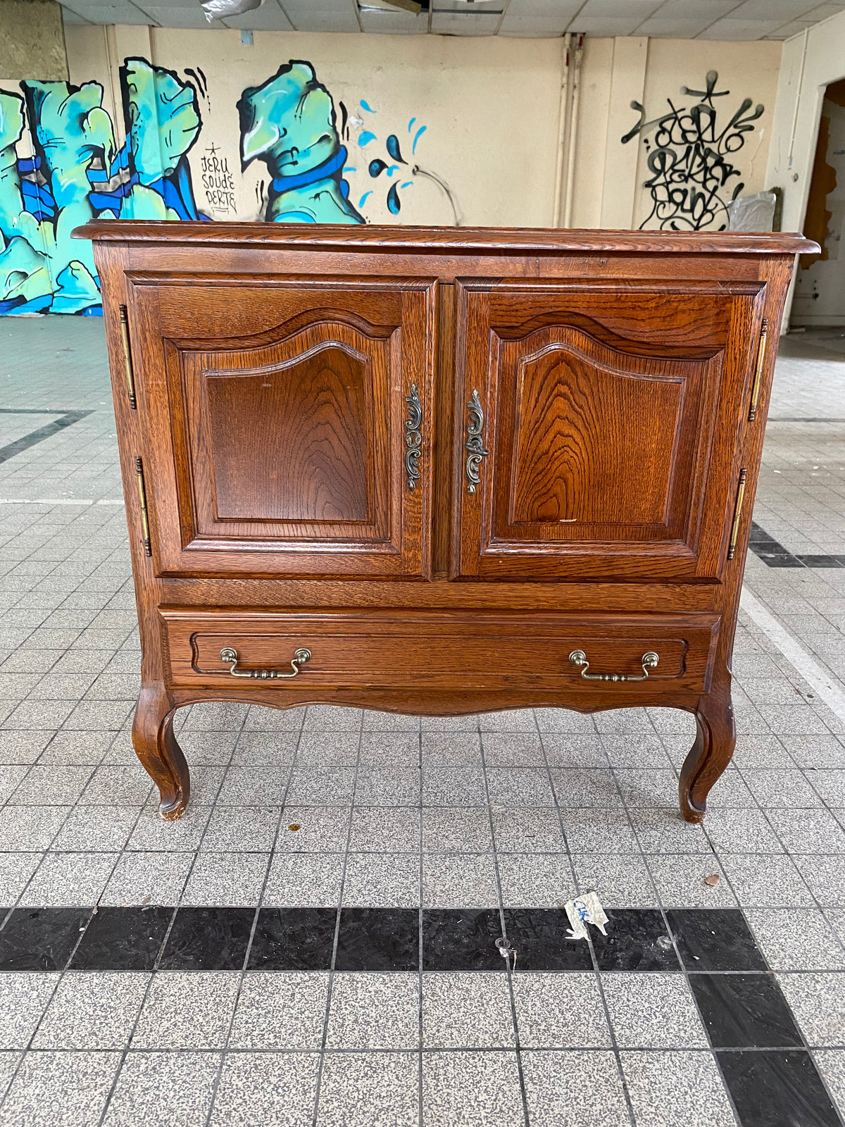 Commode en bois vintage