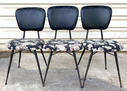 Chaises fleurs noirs