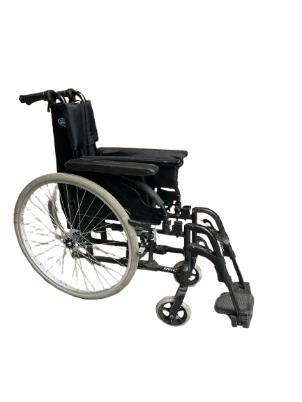 Fauteuil roulant noir