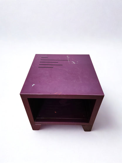 Table d'appoint métal violet