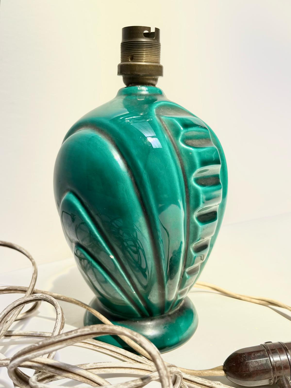 Pied de lampe rond vert