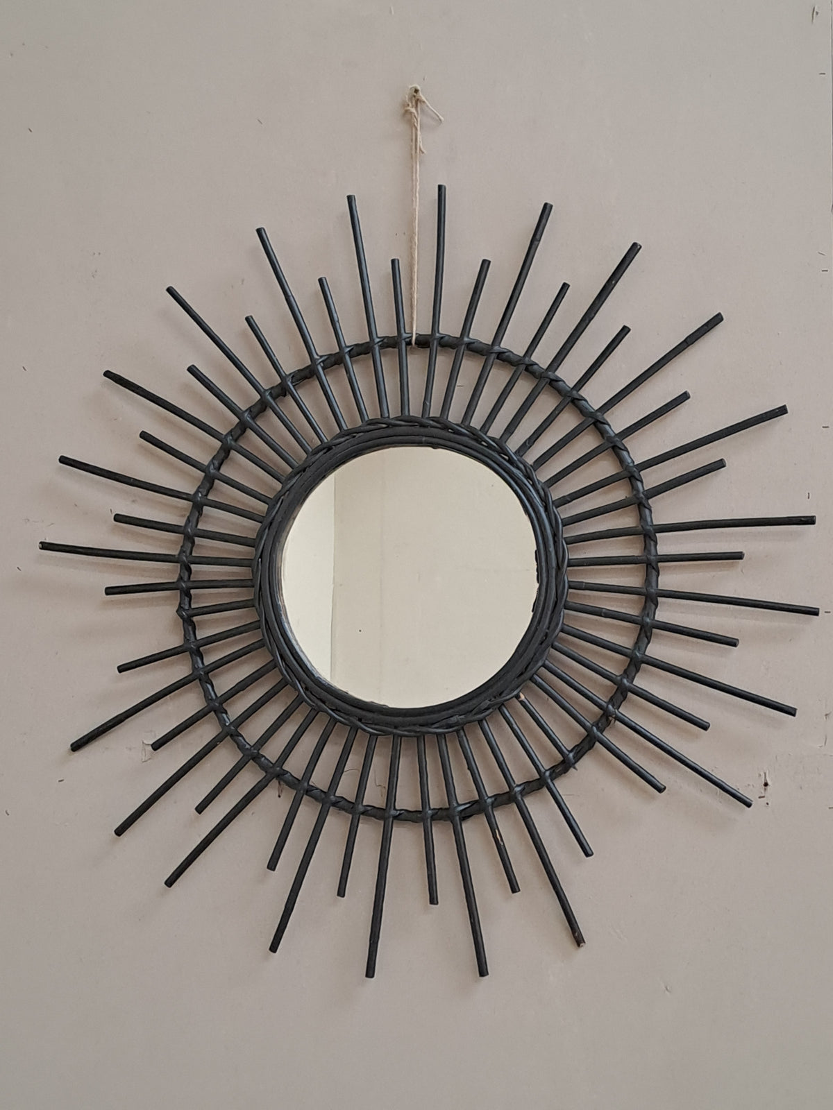 Miroir en rotin noir