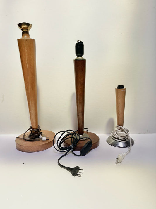 Pied de lampe en bois moderne