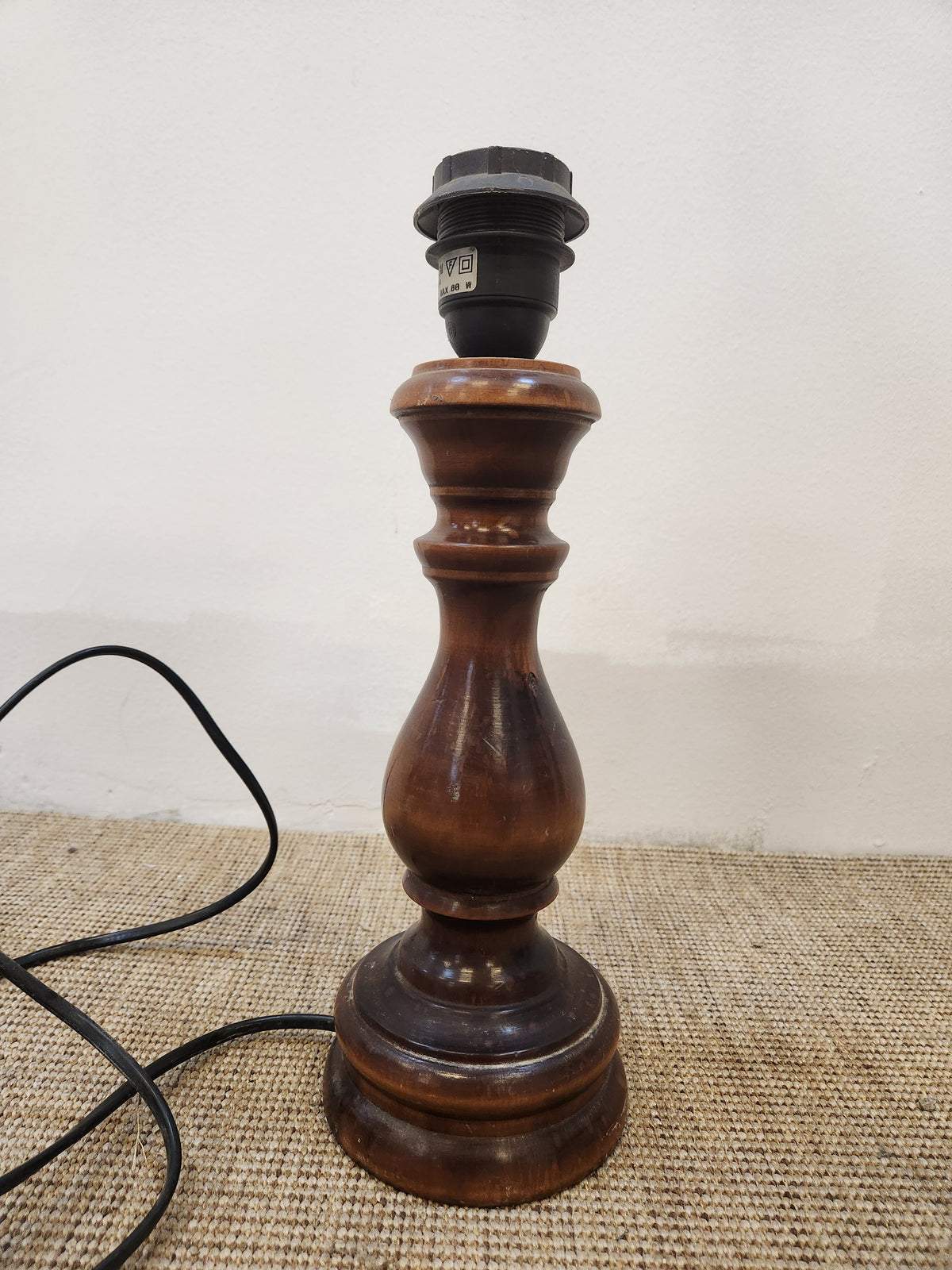Pied de lampe en bois