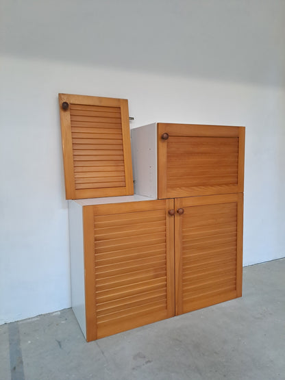 Haut meuble de salle de bains en pin
