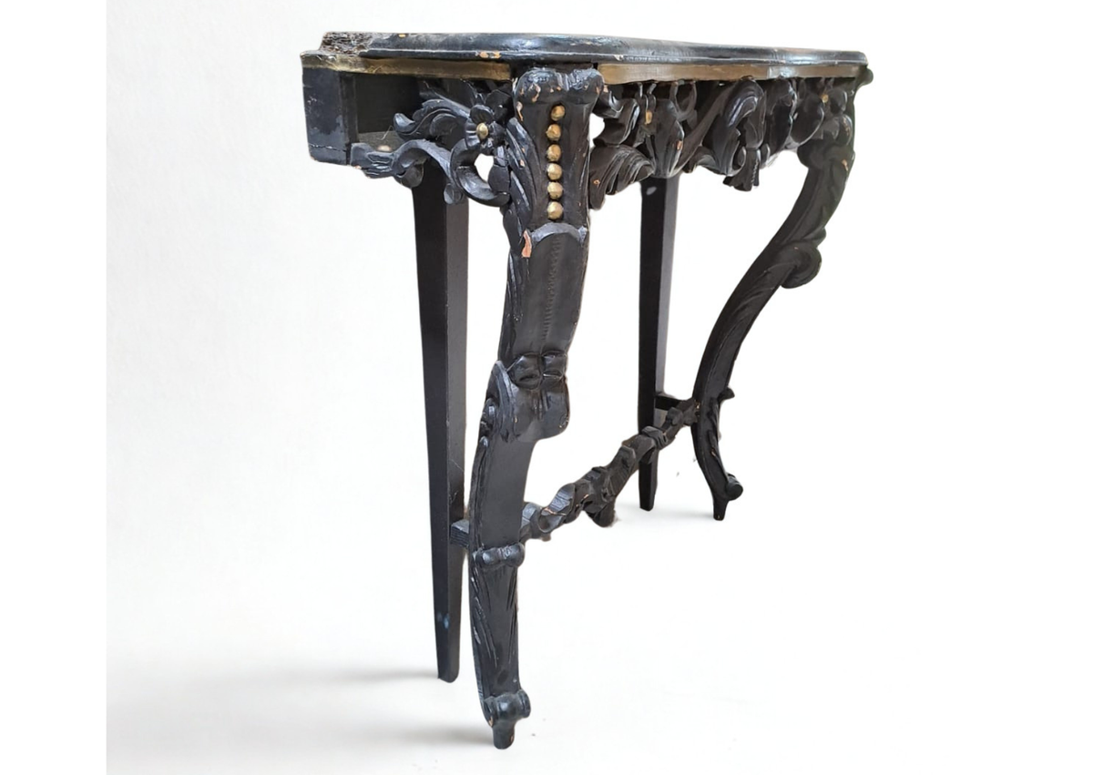Console sculpté